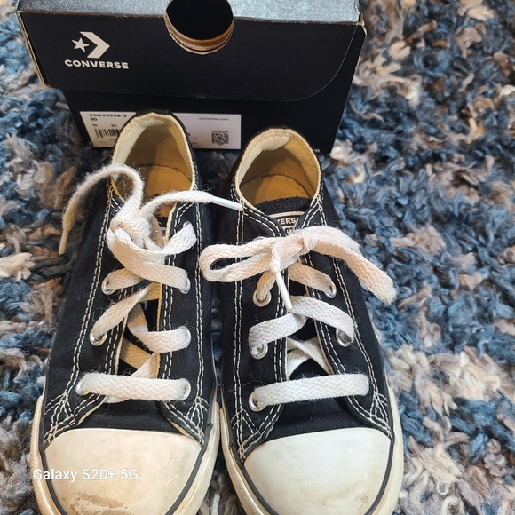 Black Converse - Picture 1 of 2